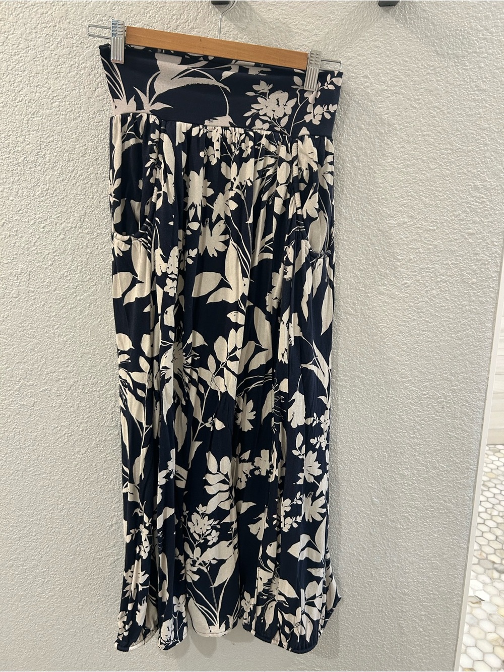 Garnet Hill Navy and Cream Floral Maxi Skirt